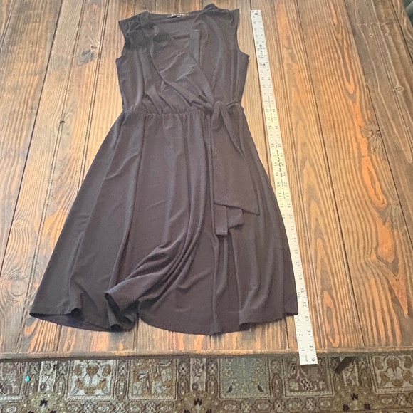 Tahari Crossover Faux Wrap Tie Vneck Dress Made USA - Picture 1 of 4